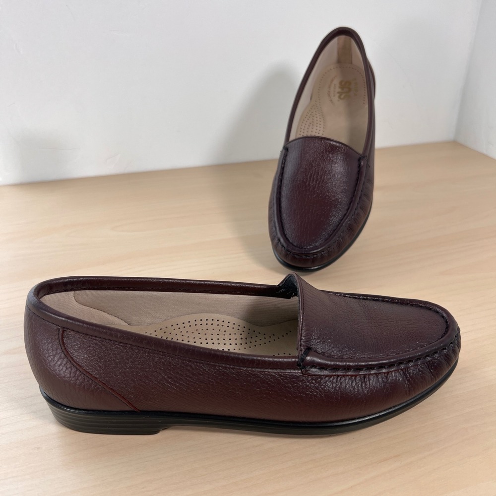 SAS Tripad Loafers Womens 8W Burgundy Pebbled Leather Slip On Shoes J8878557